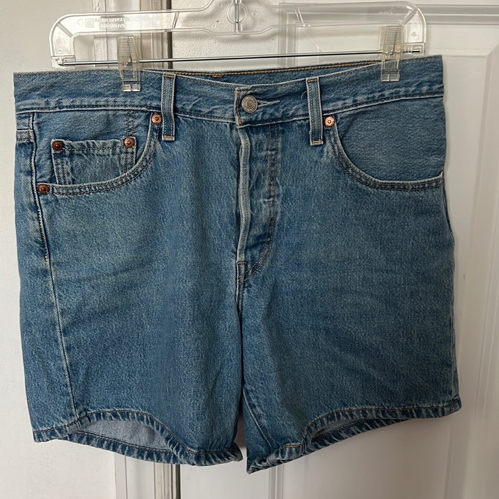 Levi’s jean shorts, button fly, waist 28